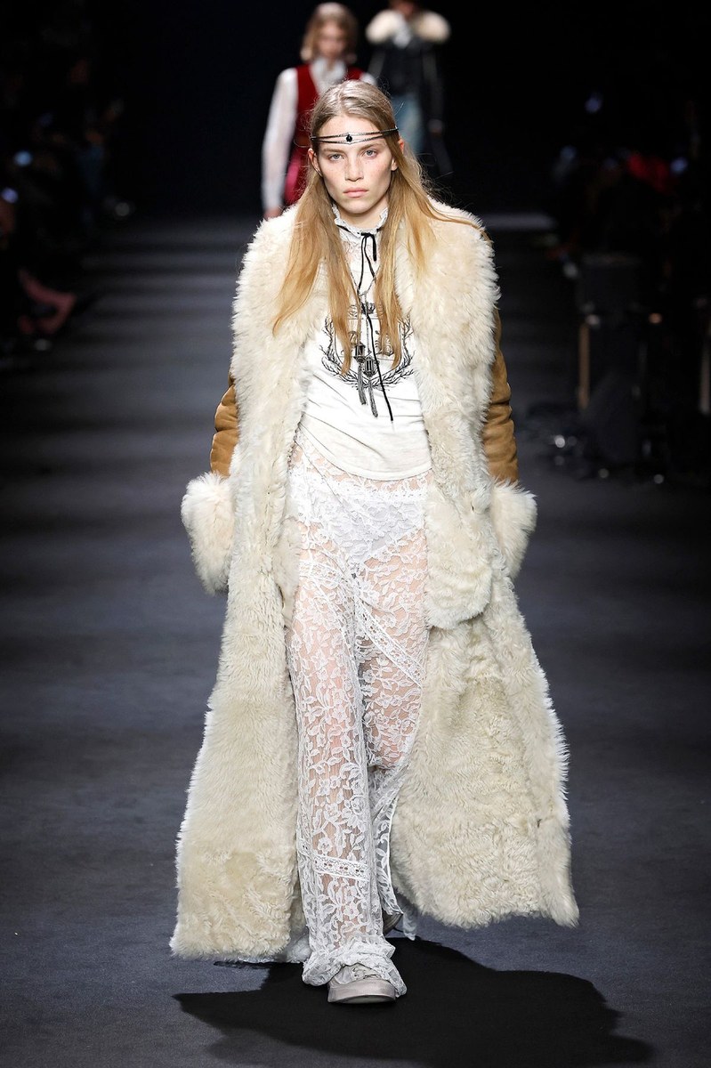 Look 26