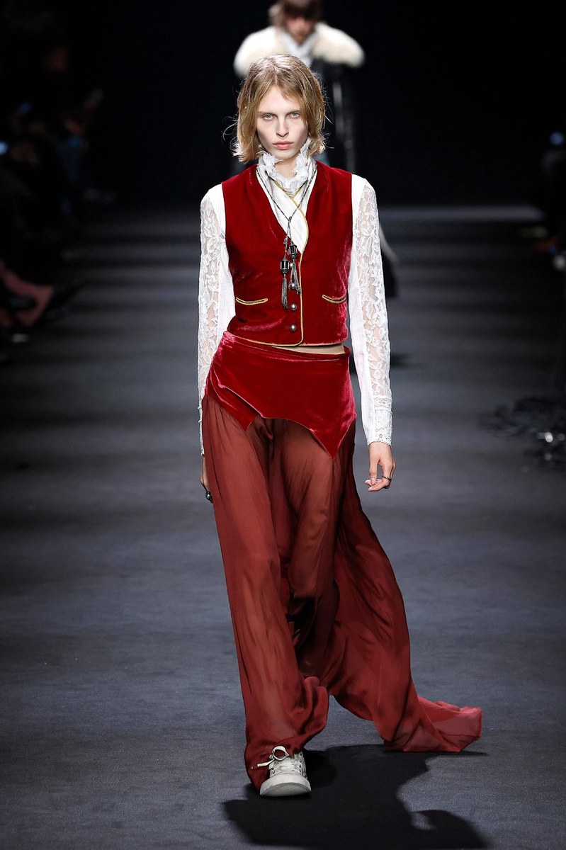 Look 27