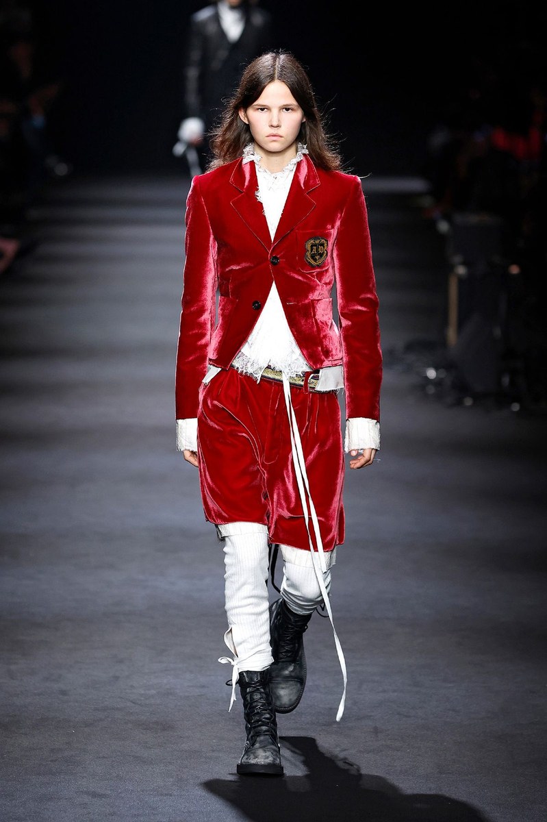 Look 29