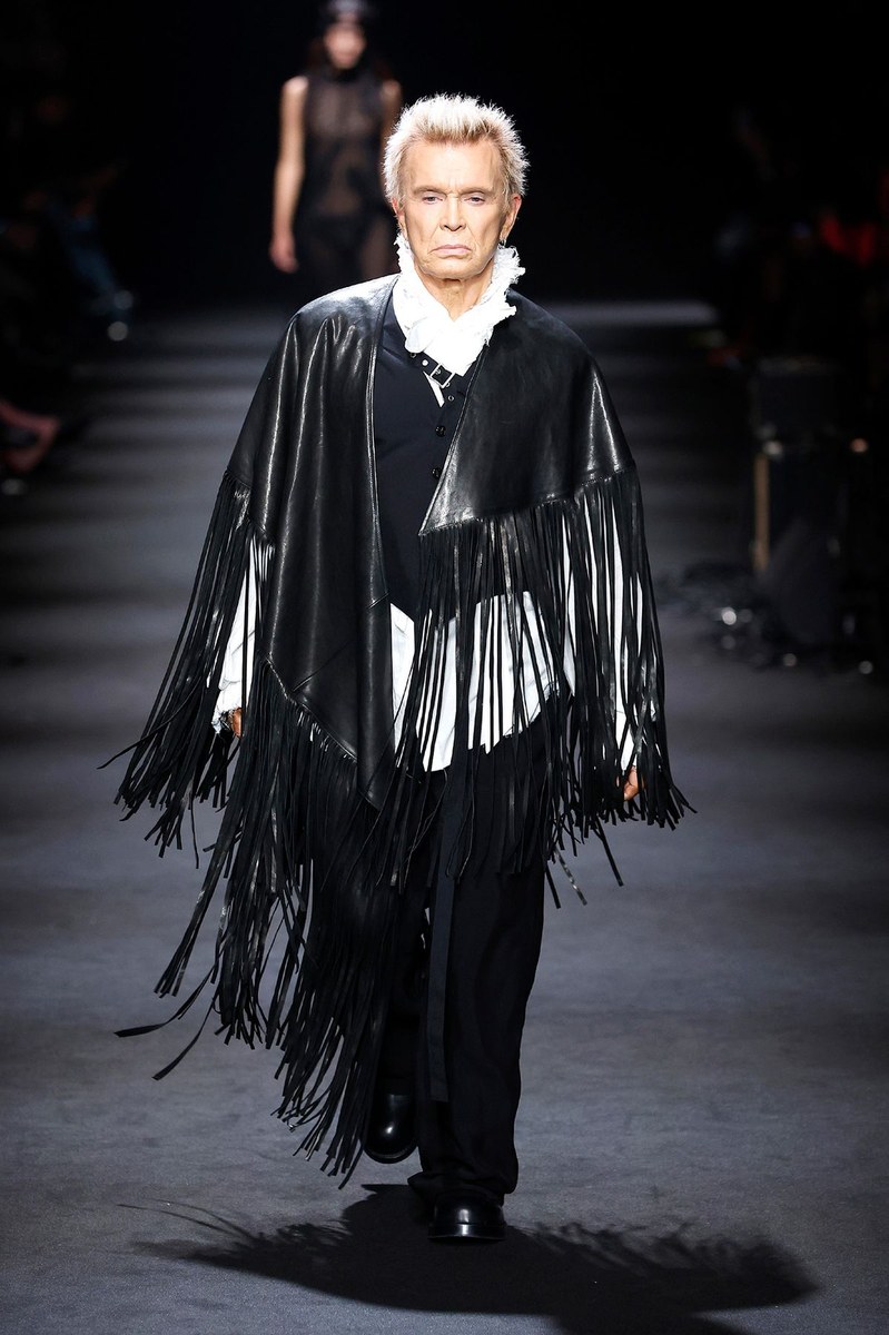 Look 32