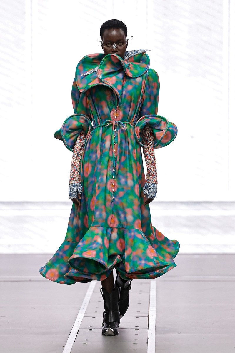 Look 10