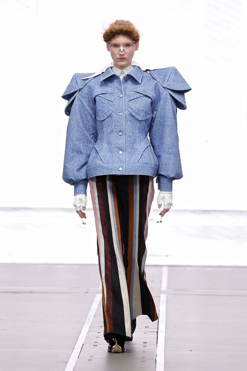 Look 12