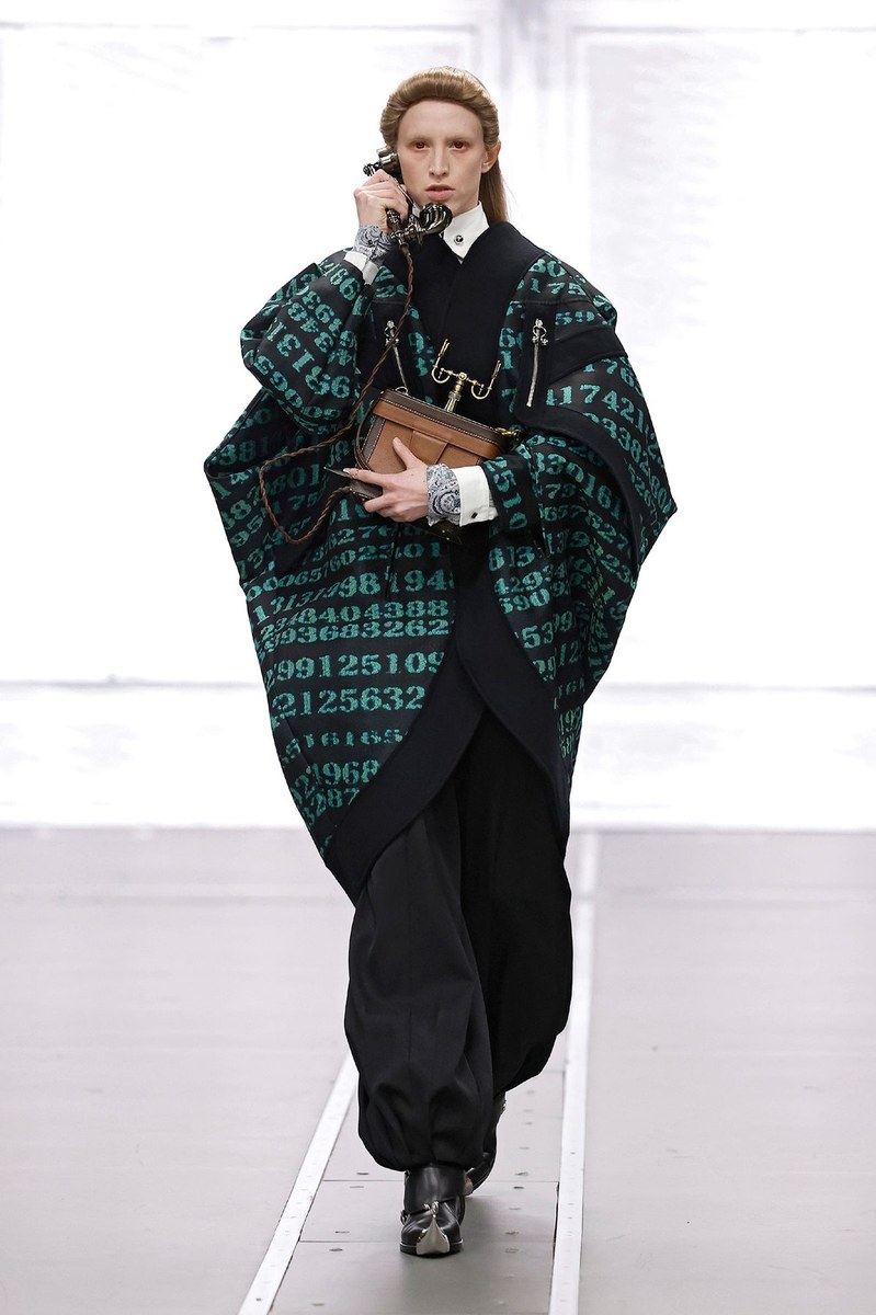 Look 17