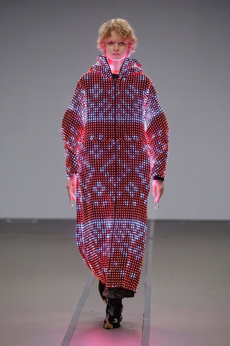 Look 25