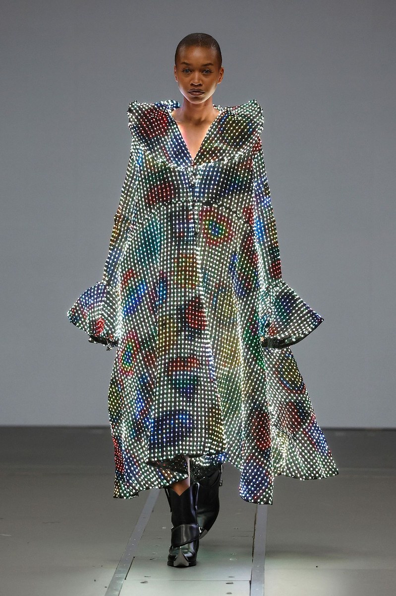 Look 26