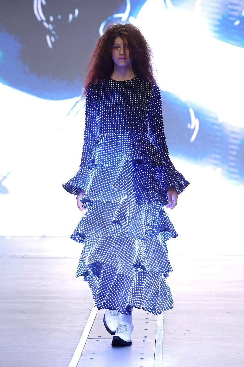 Look 27