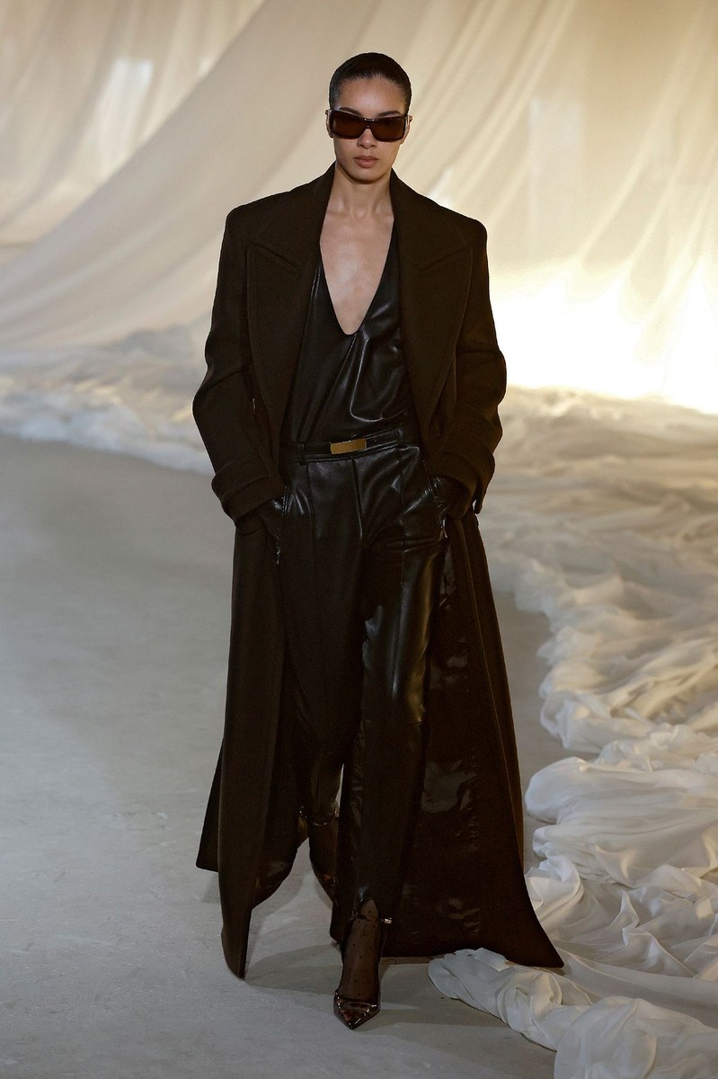 Look 3