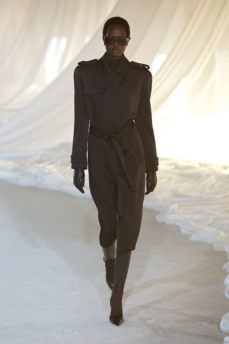 Look 11