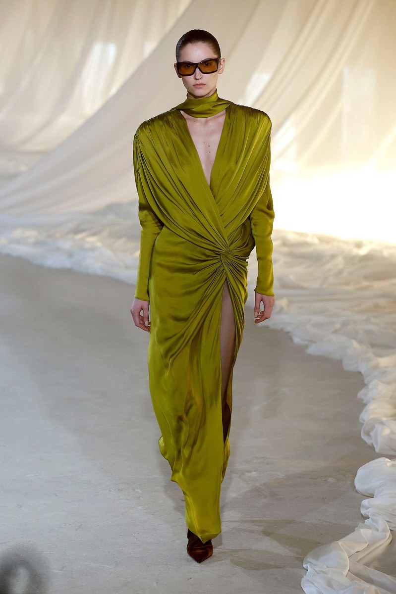 Look 32