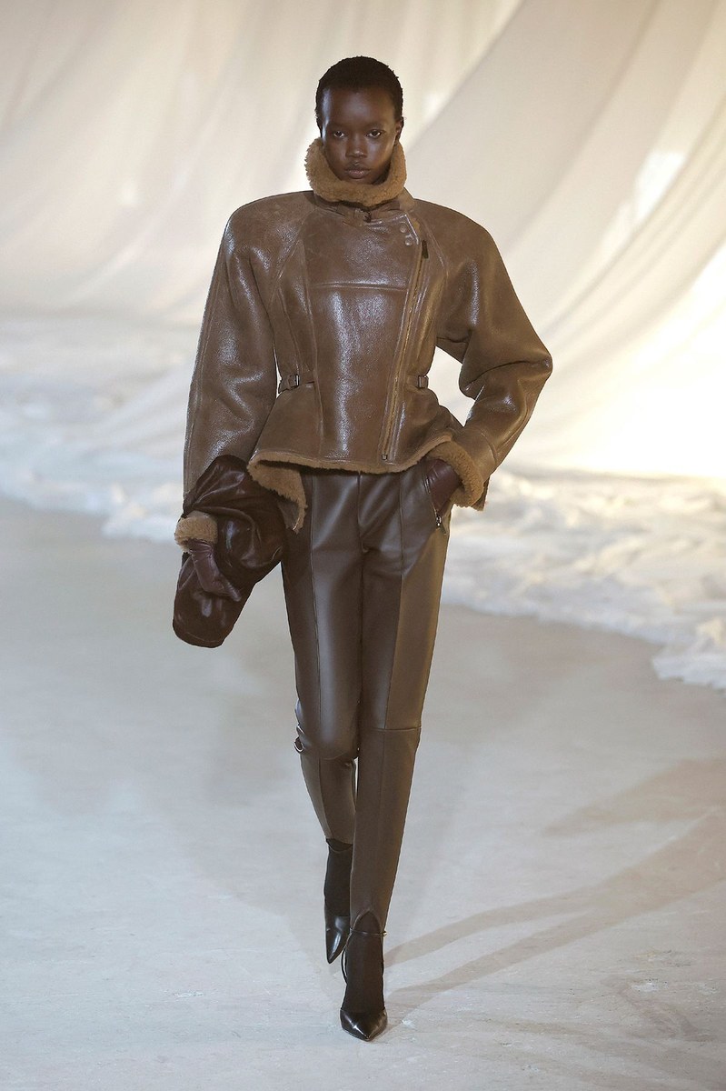 Look 35
