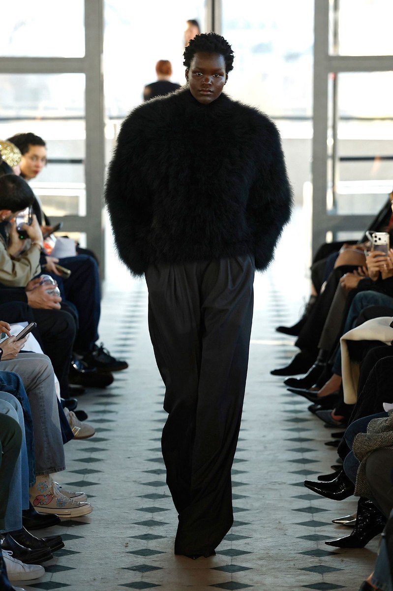 Look 11