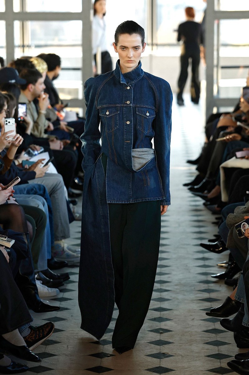 Look 14