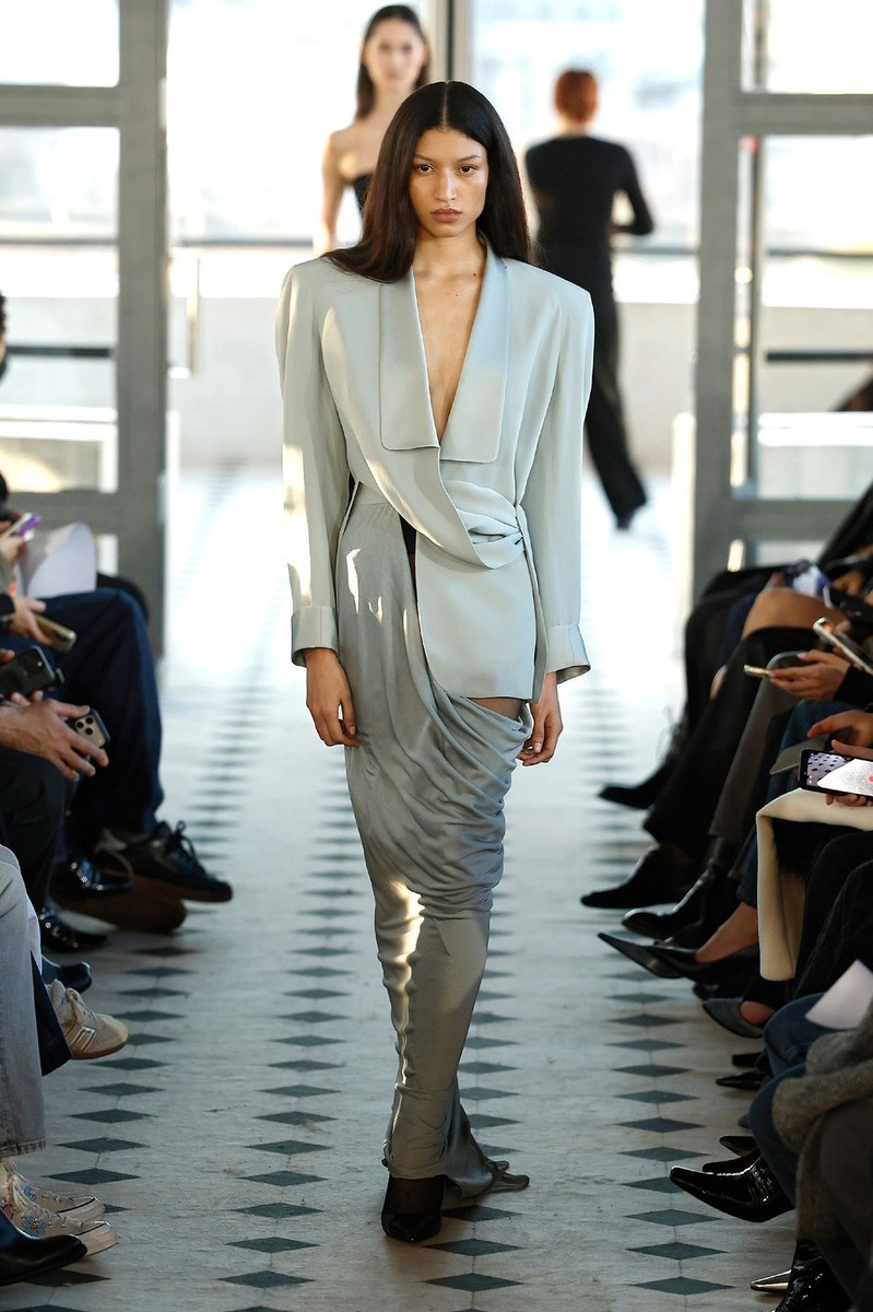 Look 27