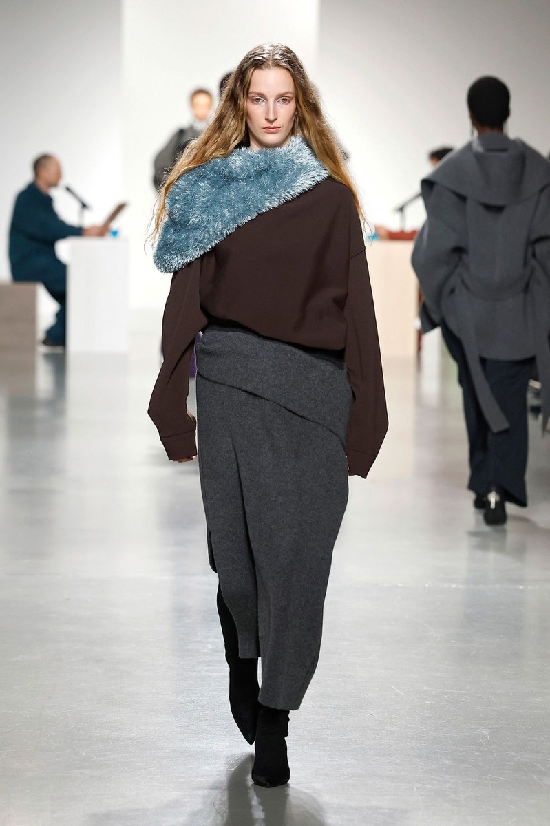 Look 4