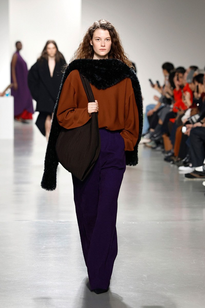 Look 11