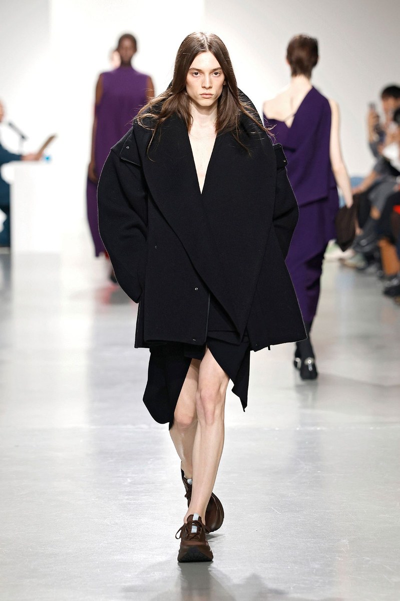 Look 12
