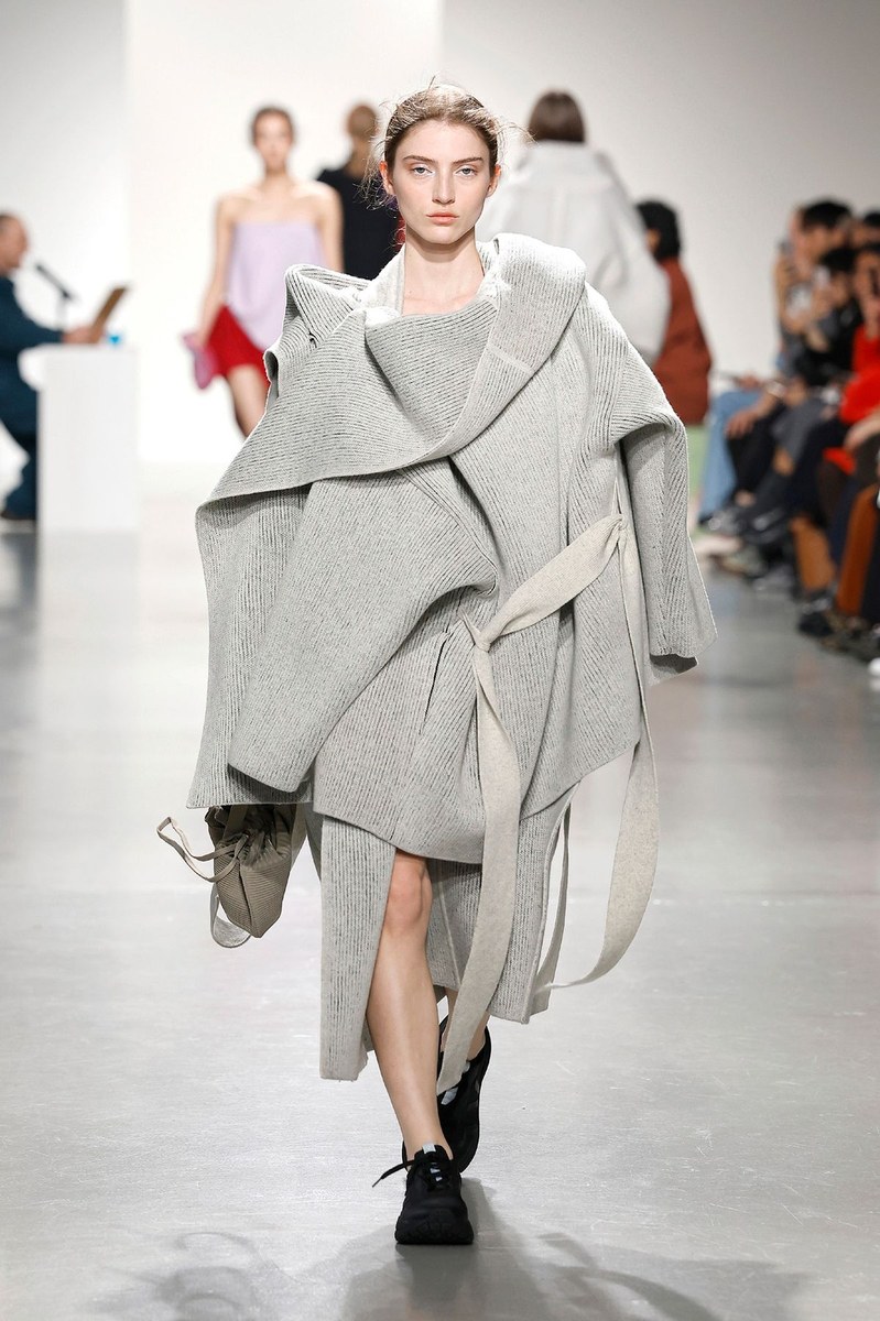 Look 19