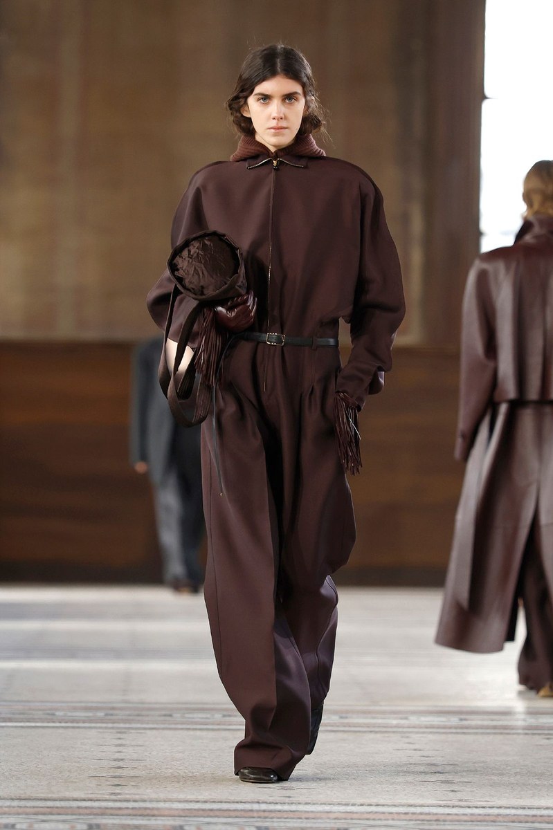 Look 3