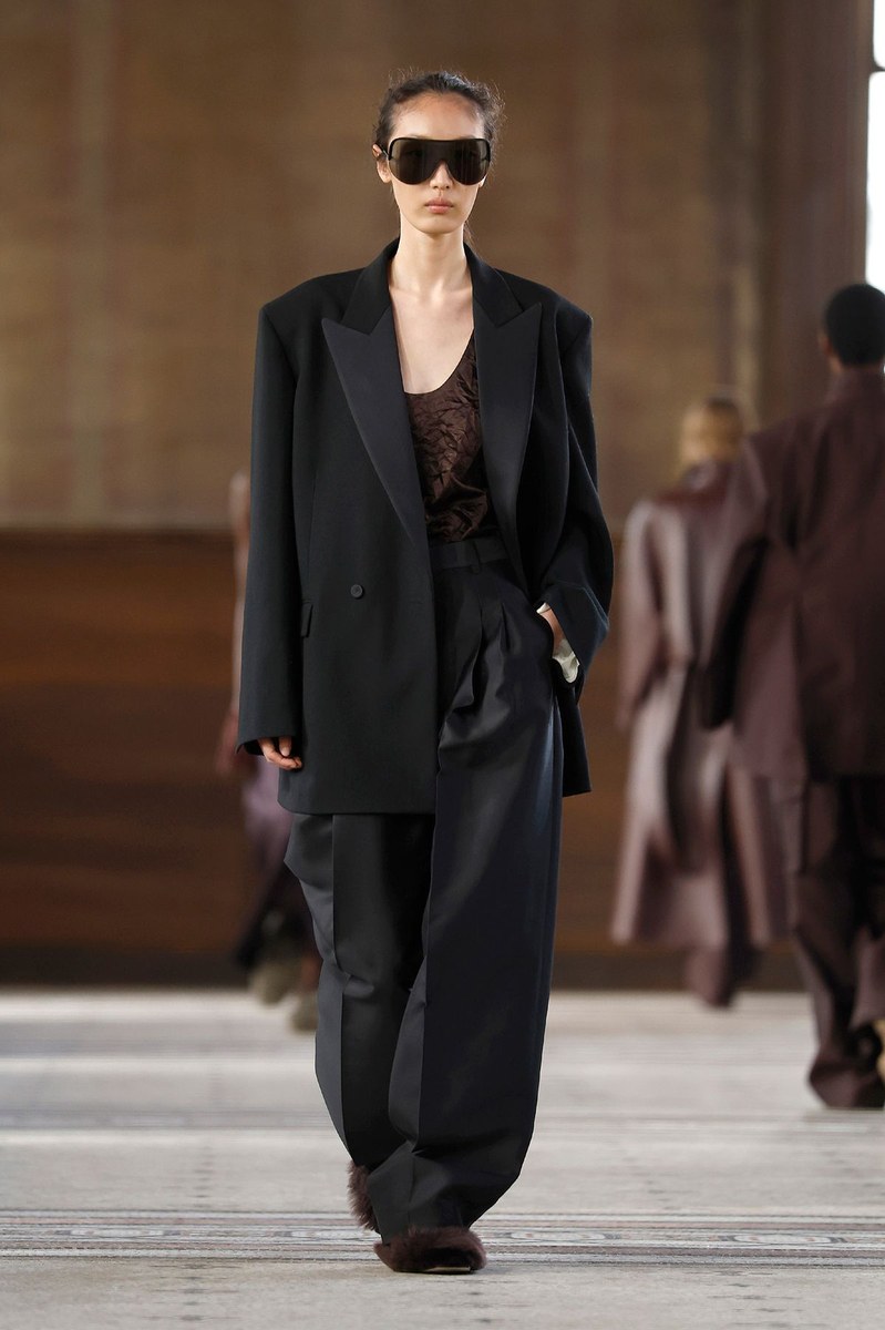 Look 4