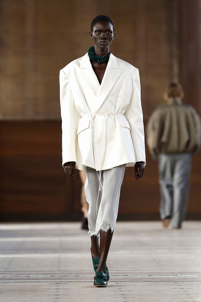 Look 14