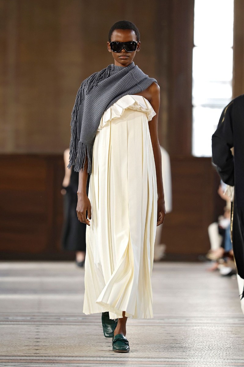 Look 24