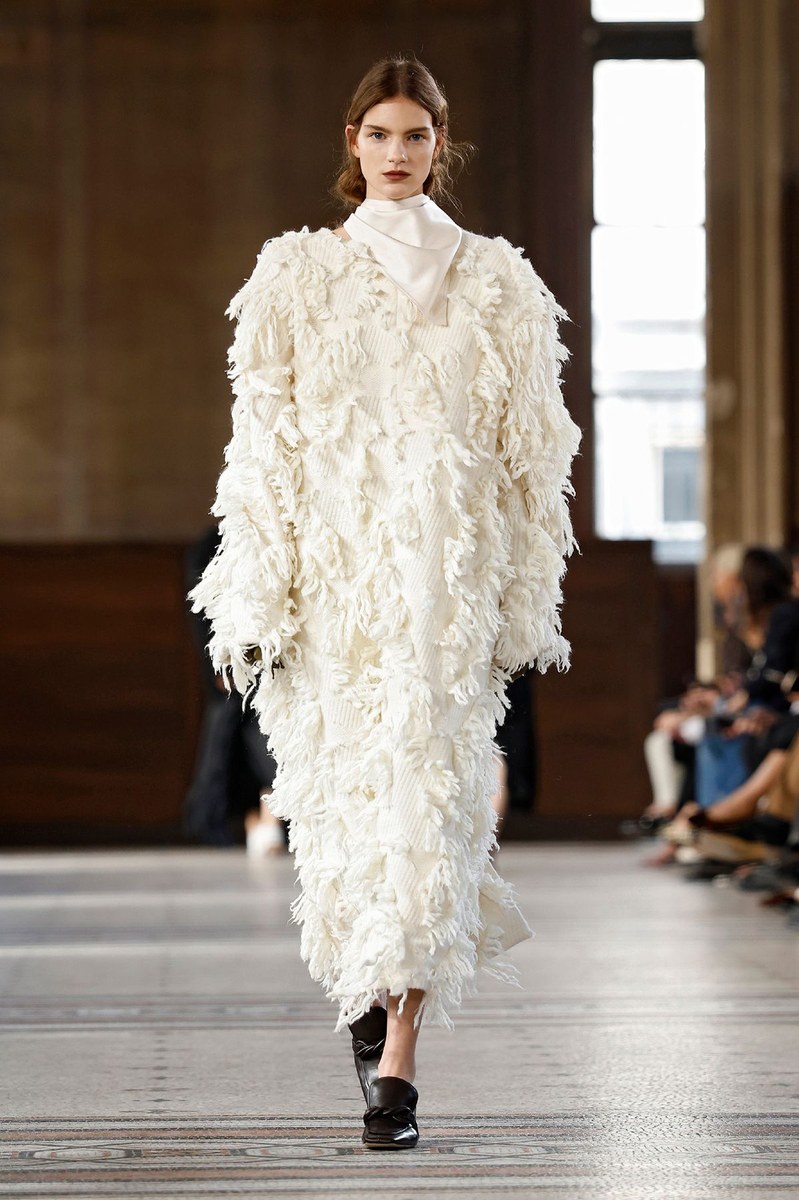 Look 27