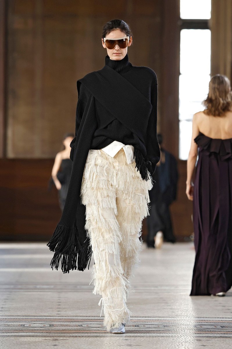 Look 30