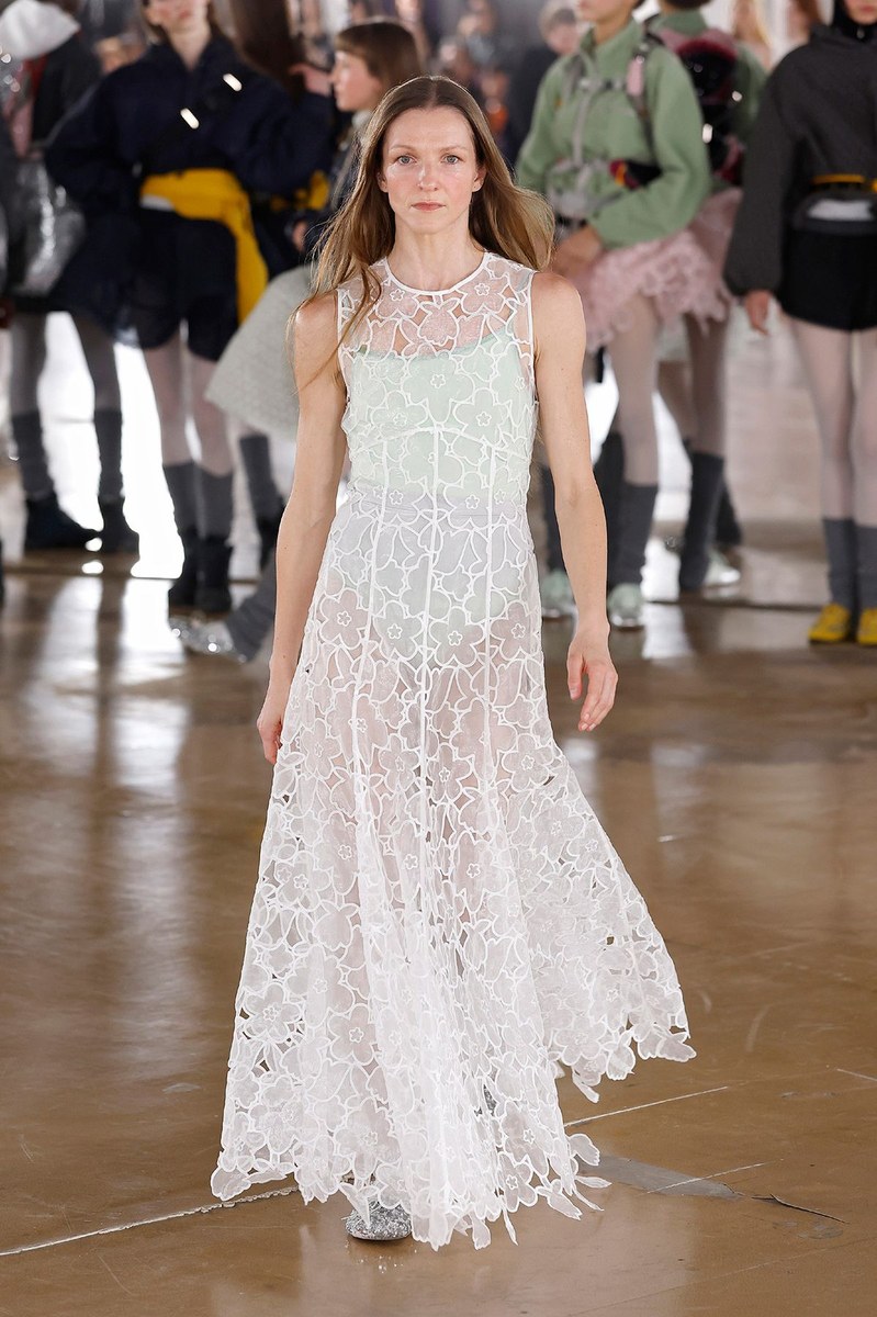 Look 10