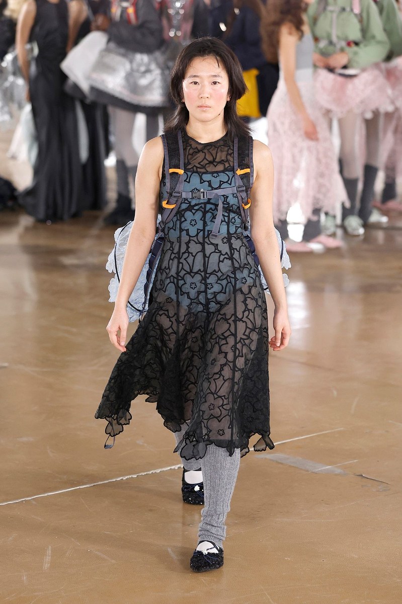 Look 18