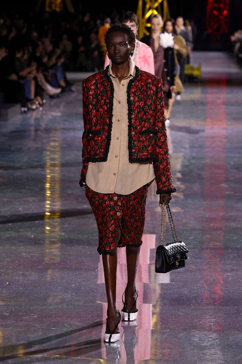 Look 12