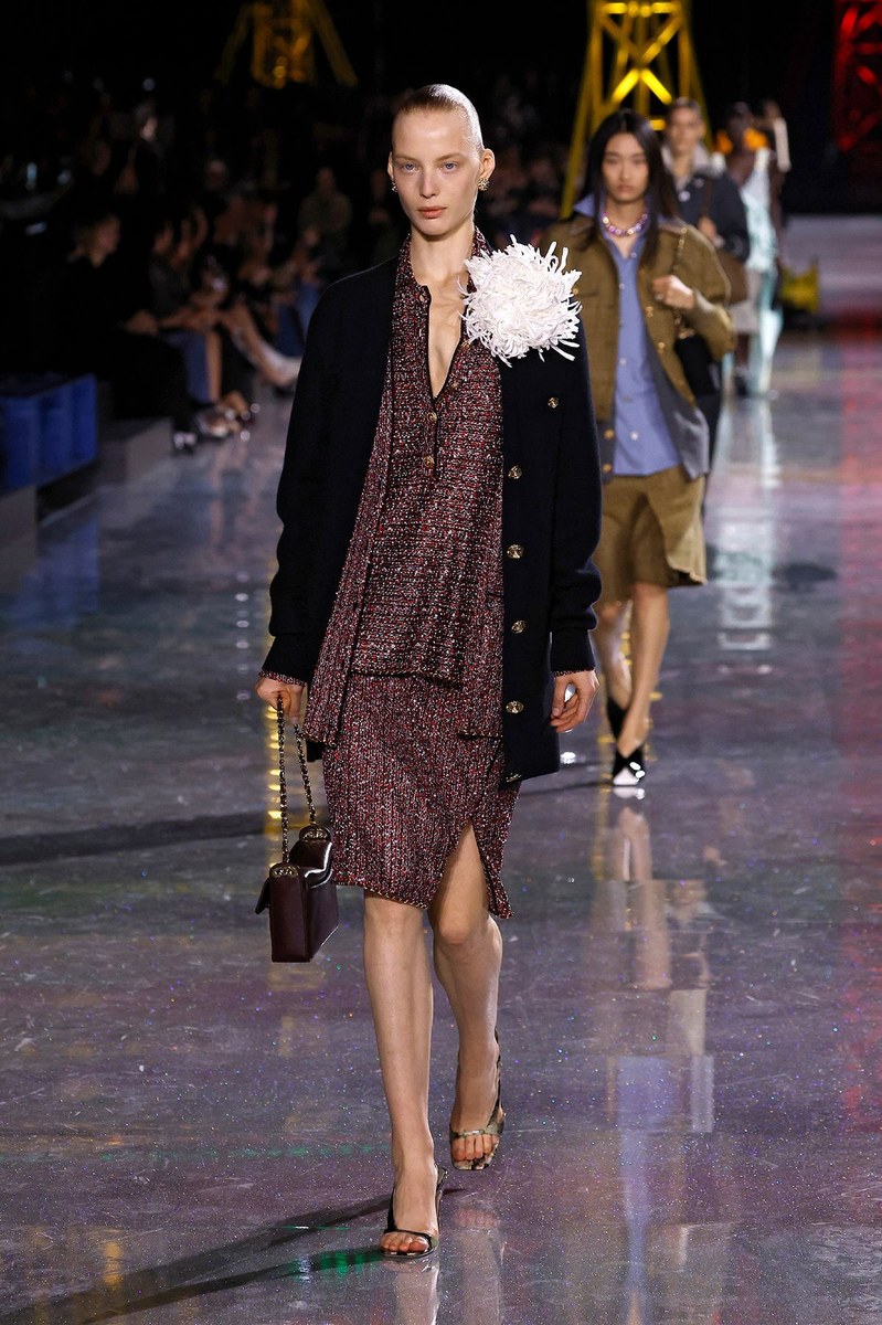 Look 14