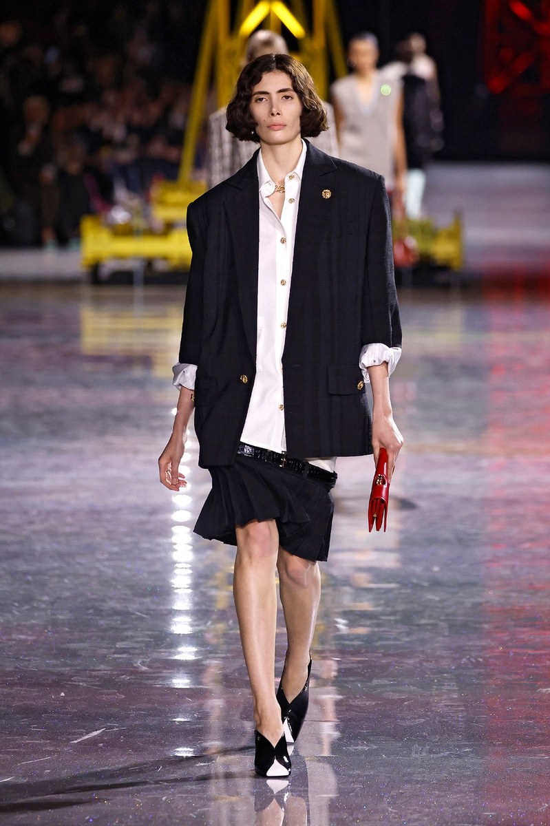 Look 30