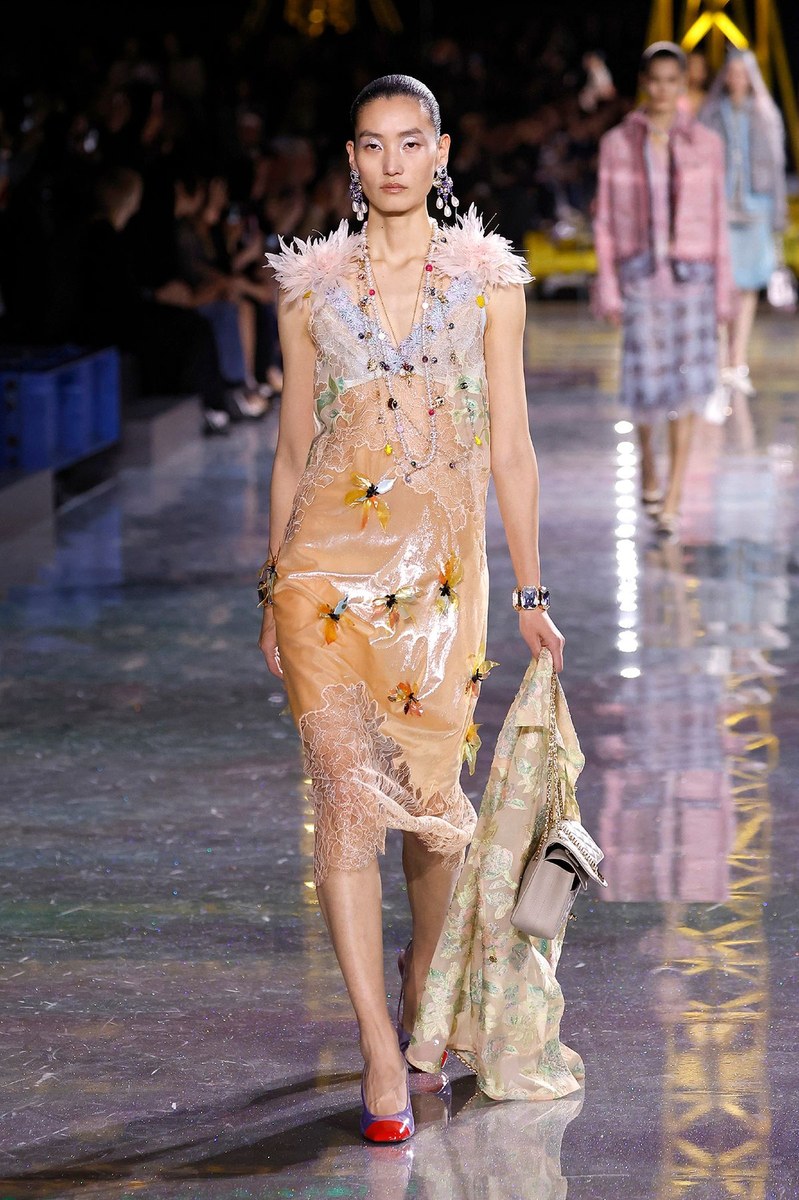 Look 70