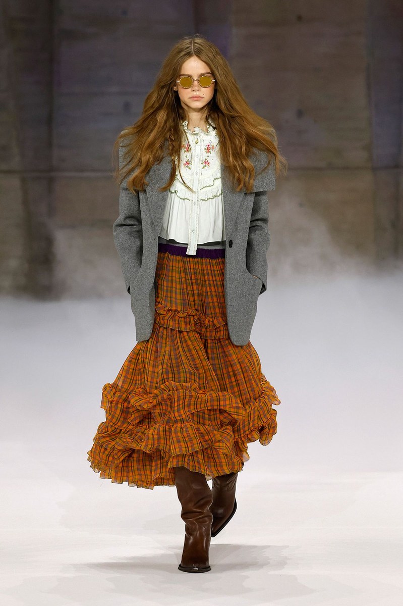 Look 2