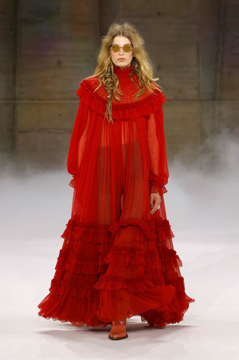 Look 10