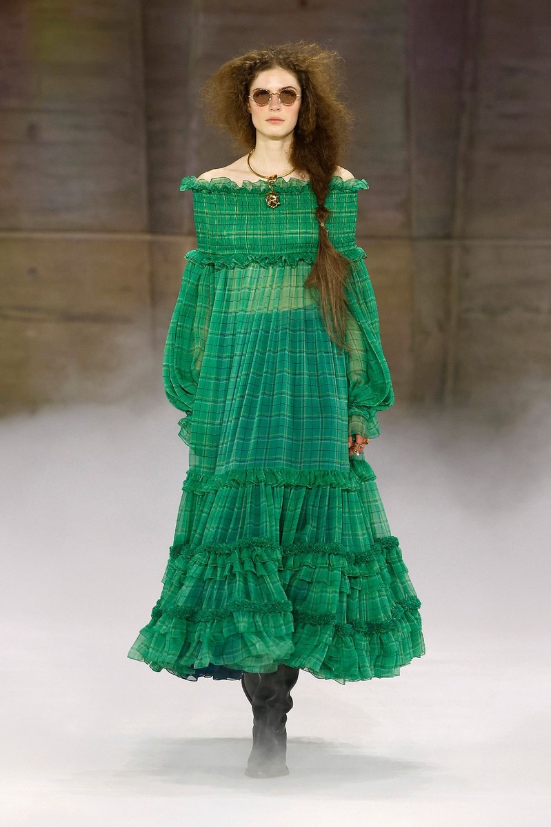 Look 12