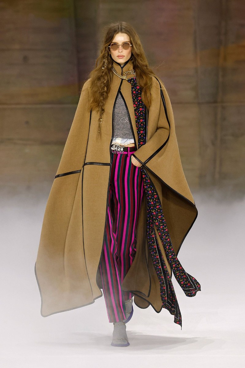 Look 27