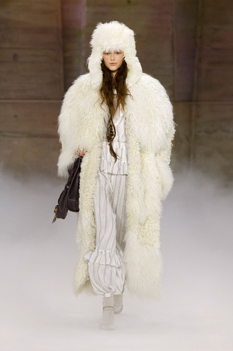Look 34