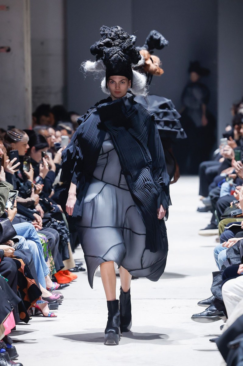 Look 9