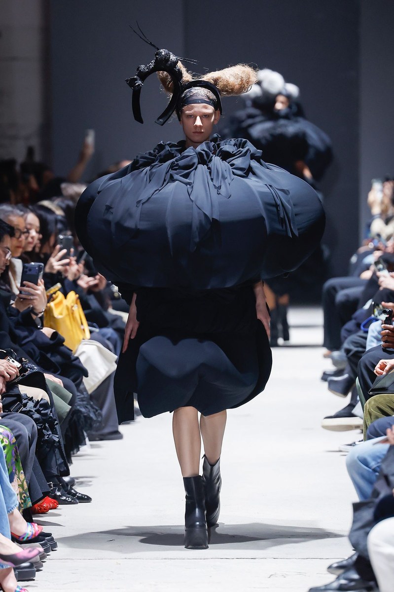 Look 15