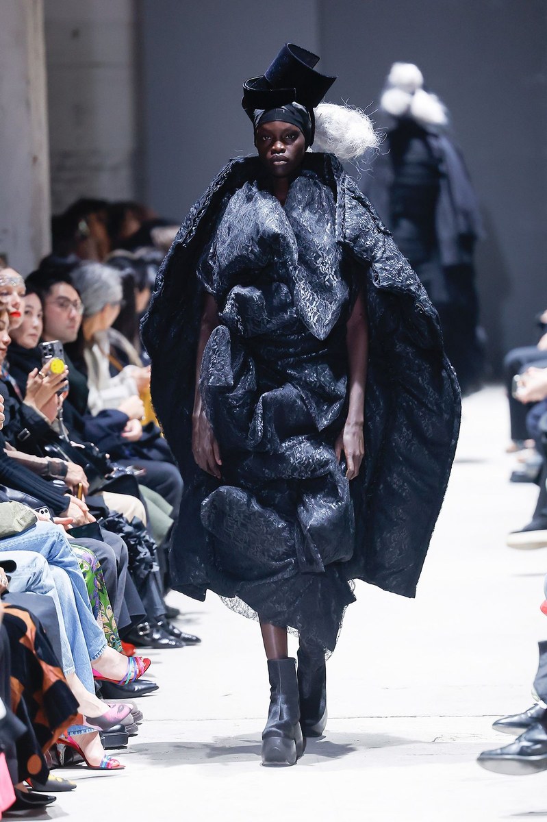 Look 24