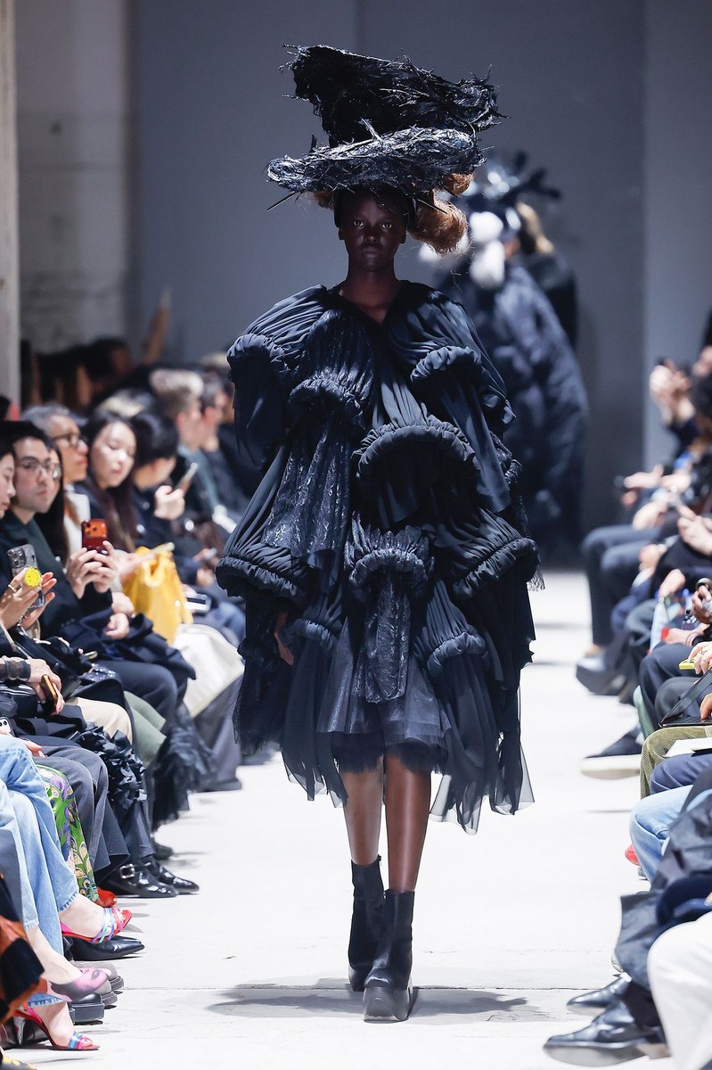 Look 25