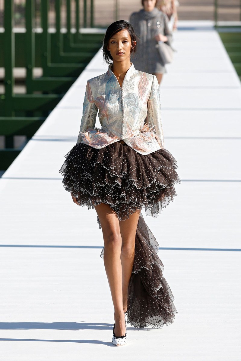Look 3