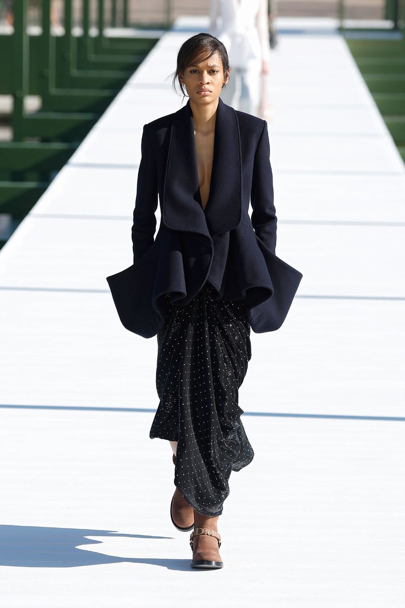Look 11