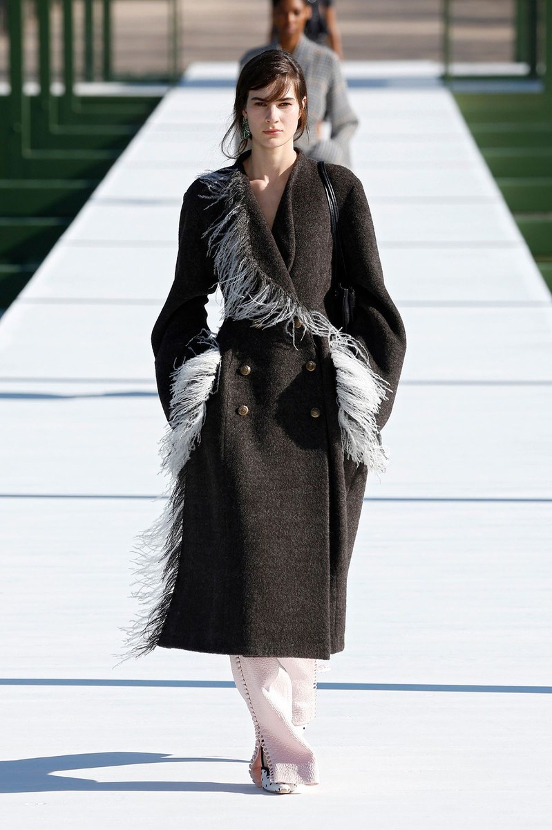 Look 14