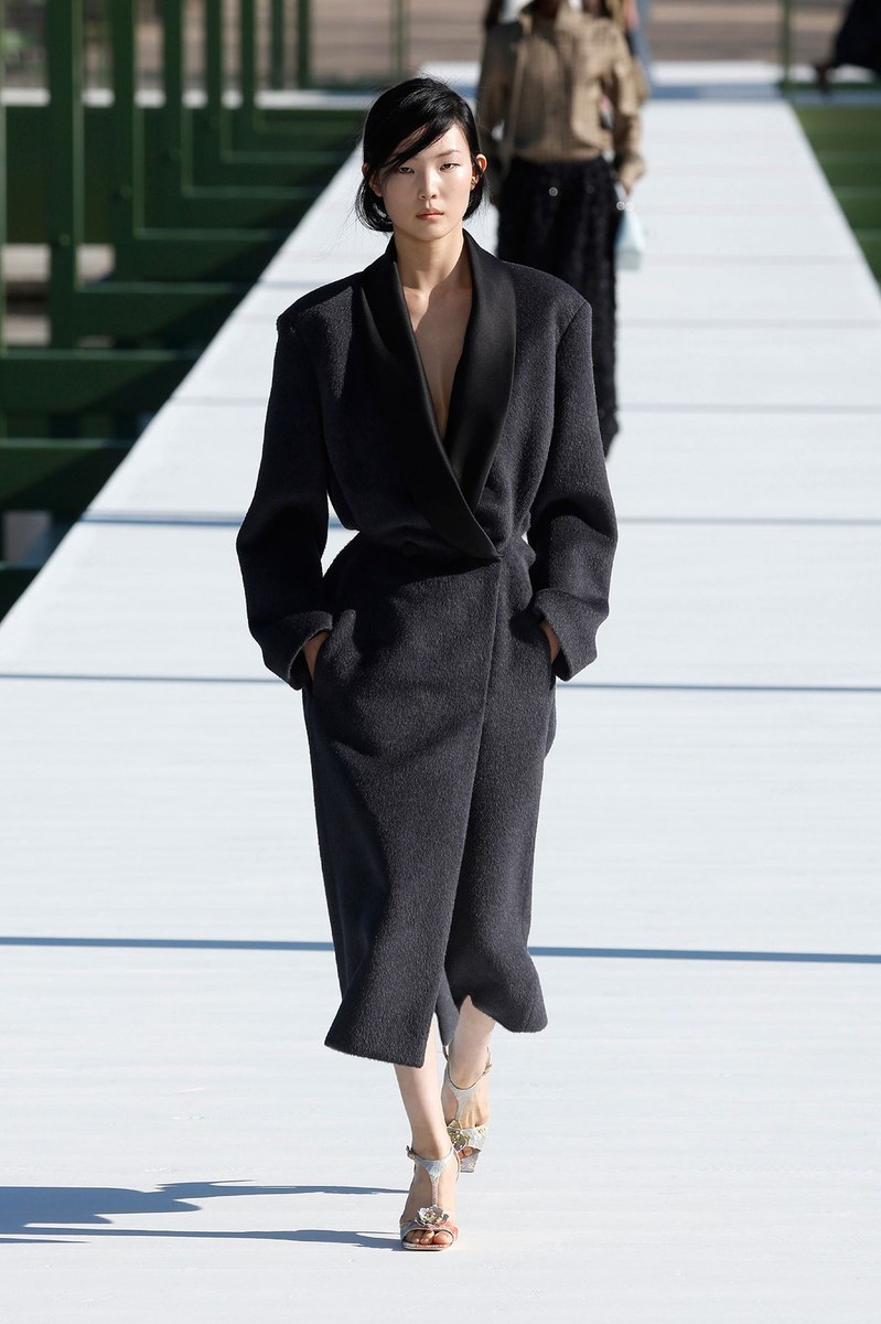 Look 19