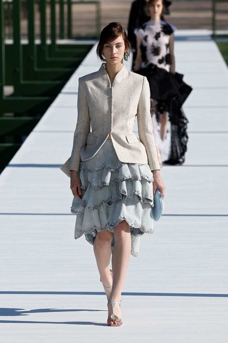Look 29