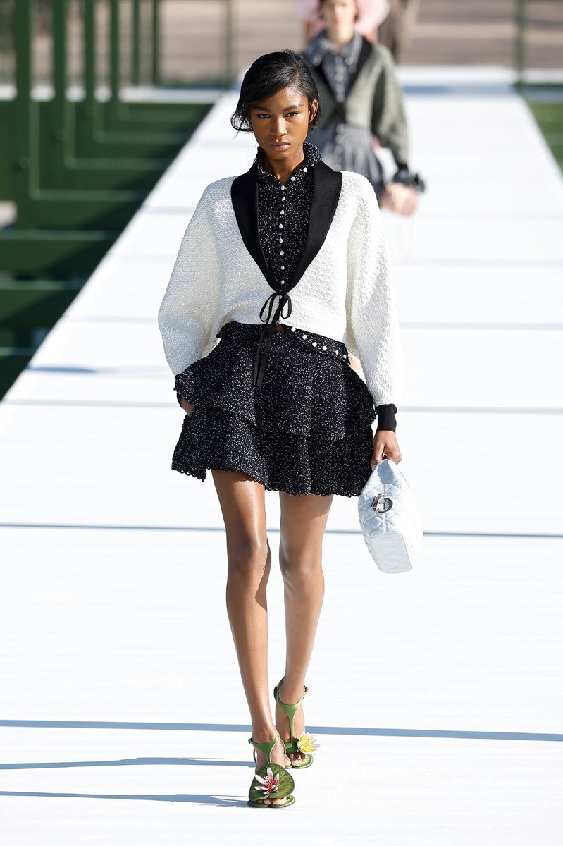 Look 43