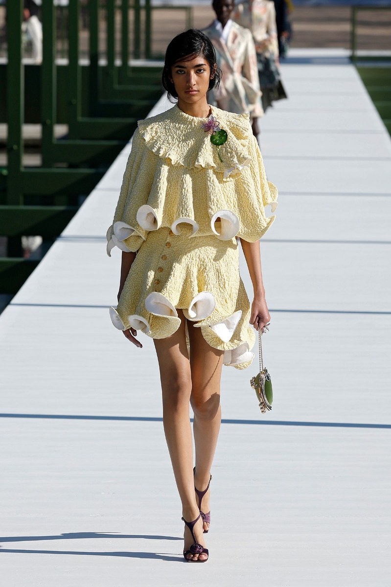 Look 48