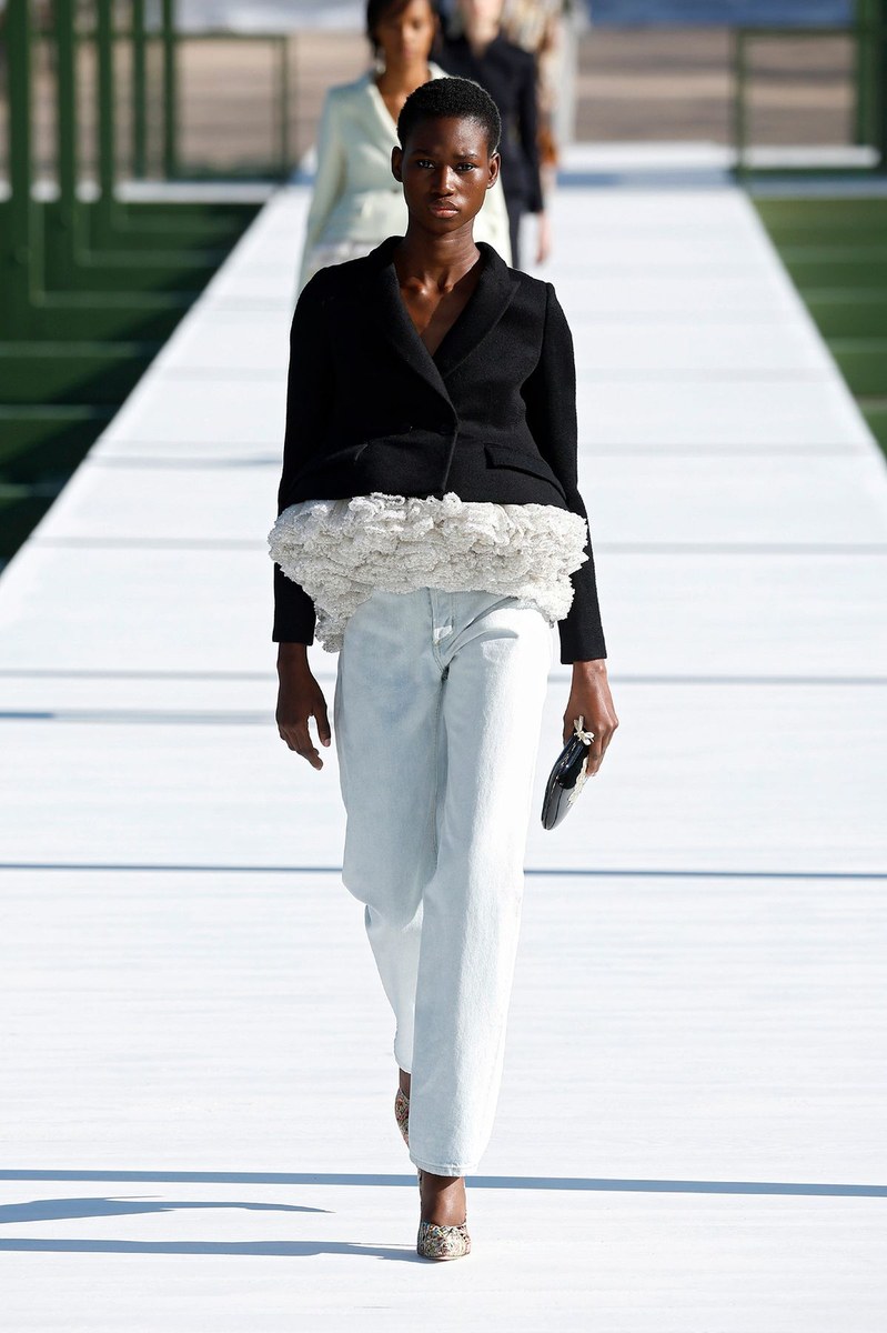 Look 60